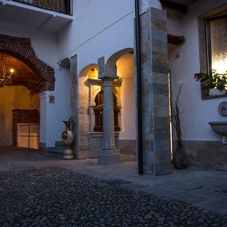 Mansarde & Suite Maison 1706 Lago Orta Borgomanero Bagian luar foto