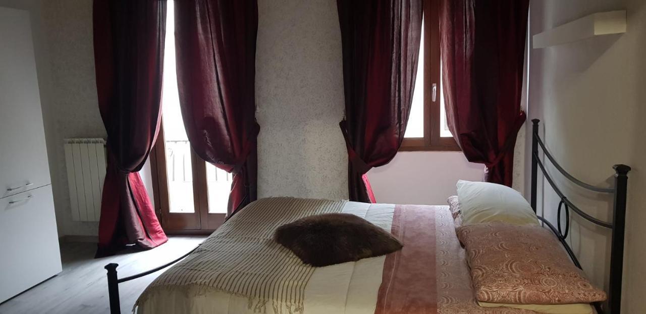Mansarde & Suite Maison 1706 Lago Orta Borgomanero Bagian luar foto