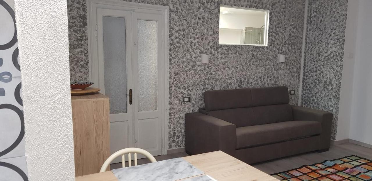 Mansarde & Suite Maison 1706 Lago Orta Borgomanero Bagian luar foto