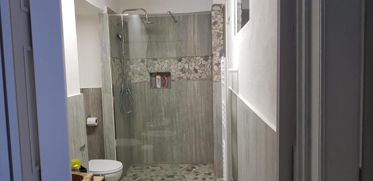Mansarde & Suite Maison 1706 Lago Orta Borgomanero Bagian luar foto