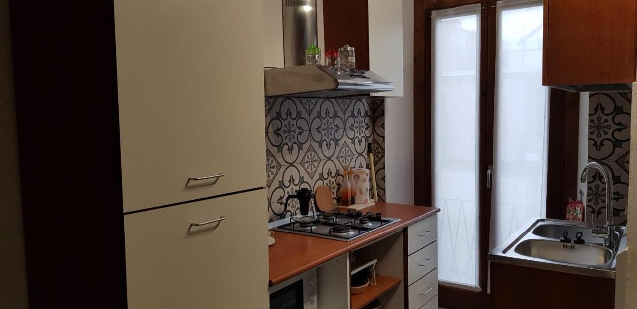 Mansarde & Suite Maison 1706 Lago Orta Borgomanero Bagian luar foto